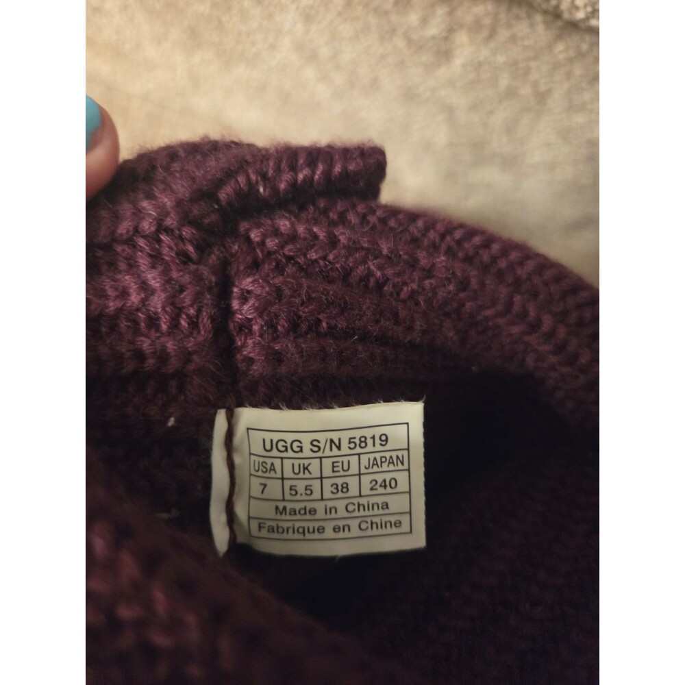 Ugg Australia Women's Classic Cardy Dark Purple Knit Winter Boots Size 7